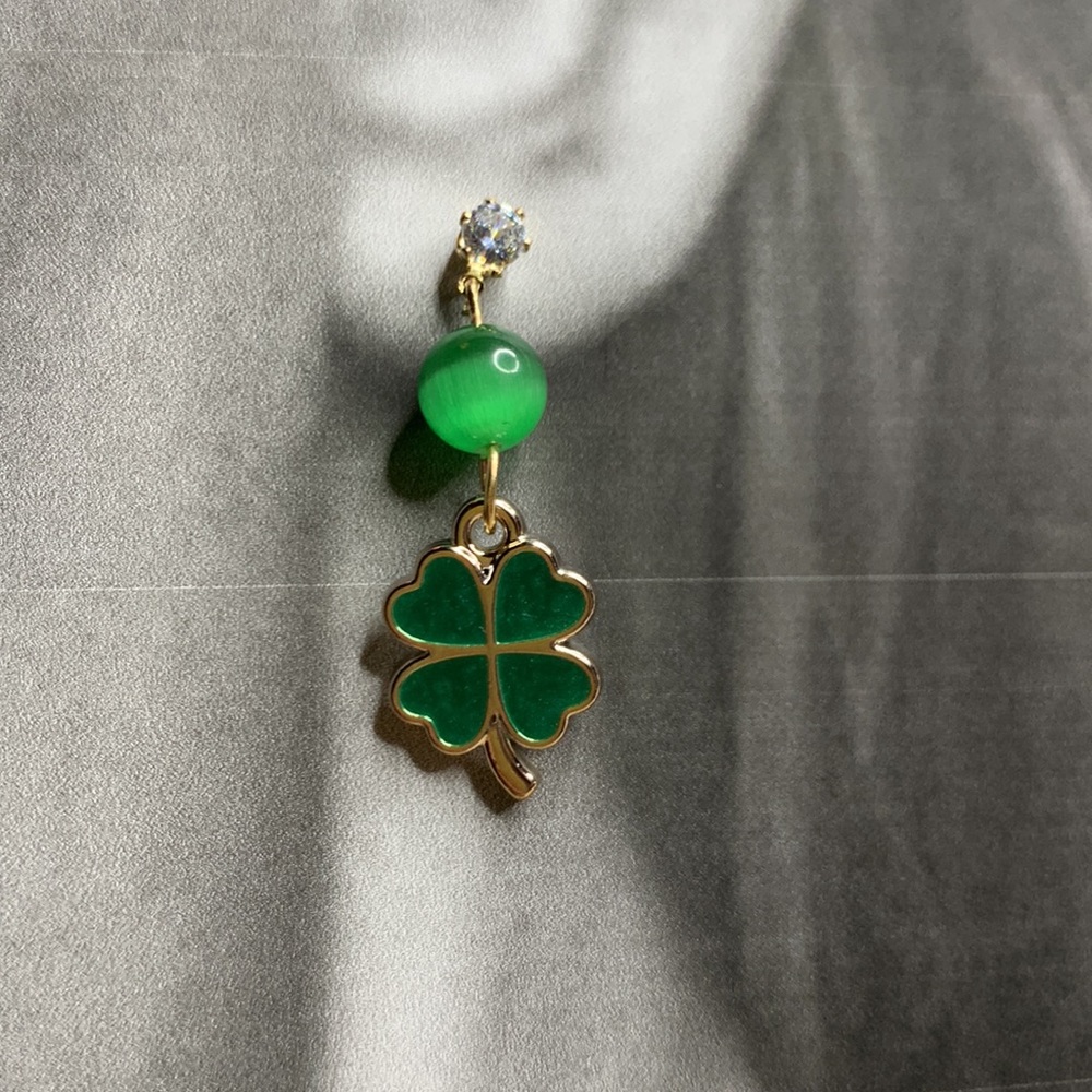 Hand Crafted Green Cats Eye Bead with Shamrock Pendant 4 St Patrick’s Day lucky